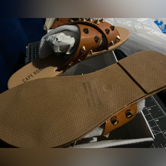 Sandals size (8) - Picture 5 of 5